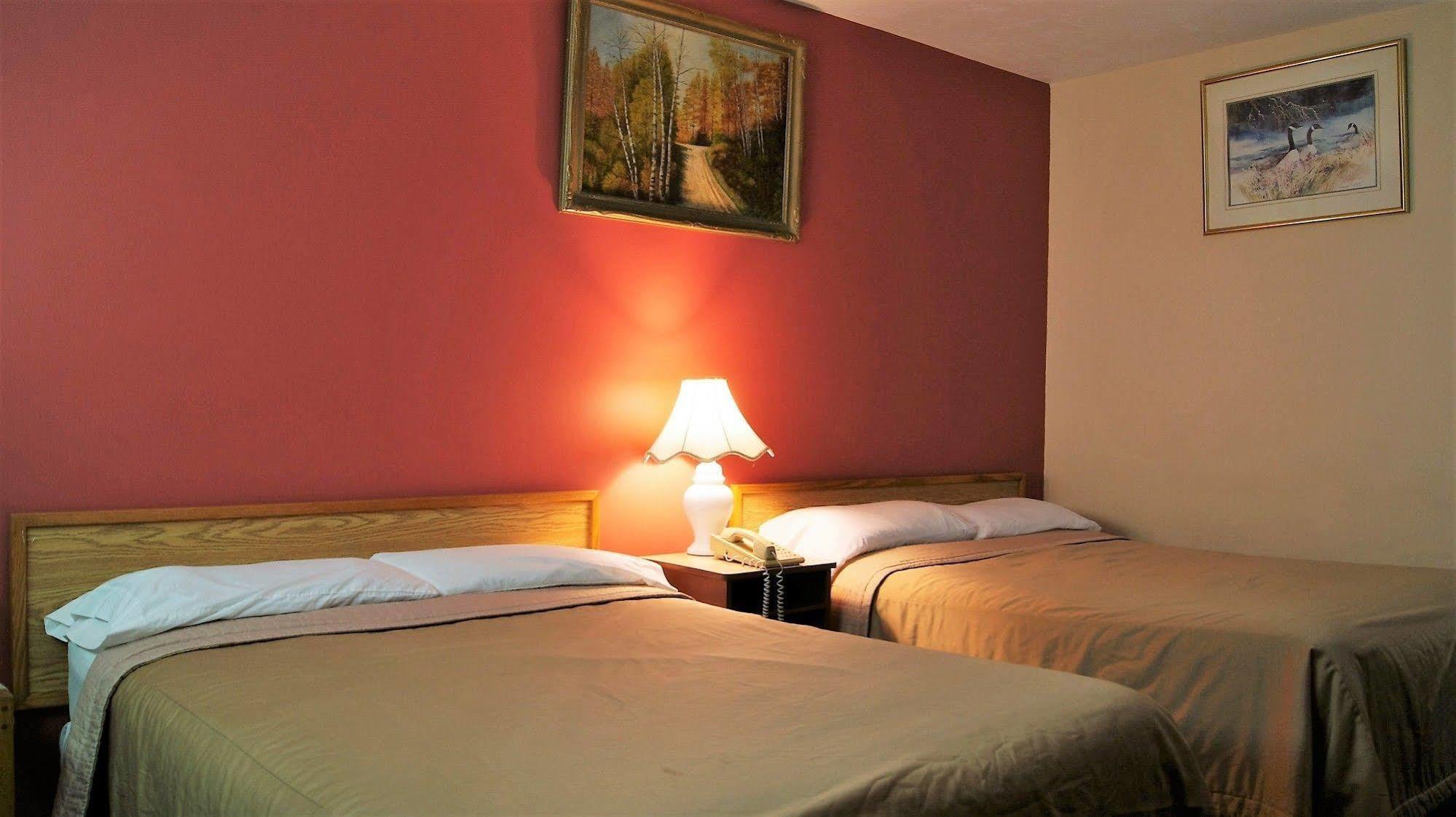 Blue Jay Motel Пітерборо Екстер'єр фото