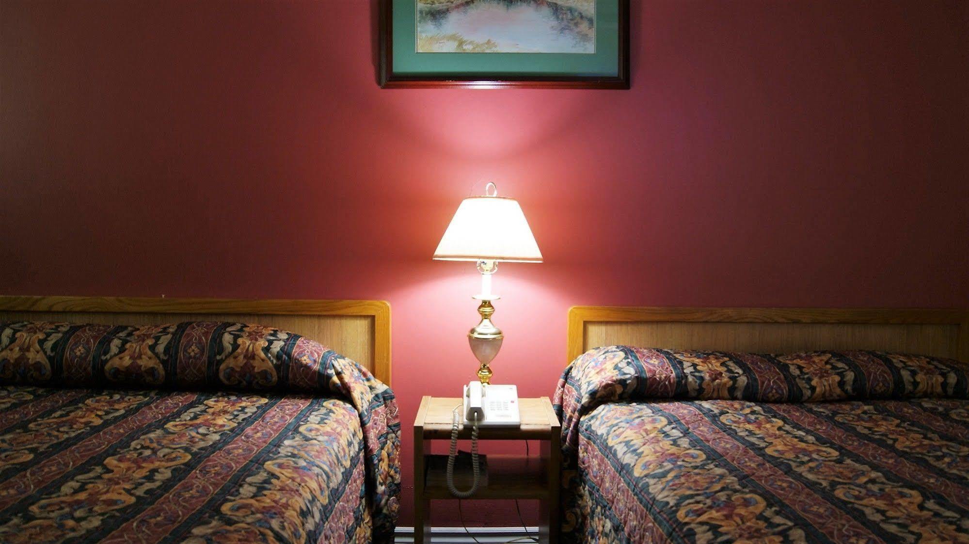 Blue Jay Motel Пітерборо Екстер'єр фото